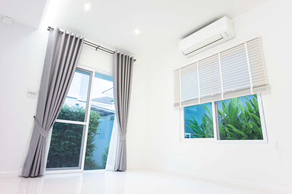 プロによる正確な採寸と、丁寧で美しい取り付けを行います